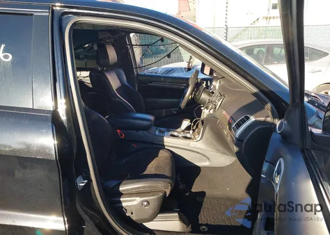 2020 Jeep Grand Cherokee Srt 4X4 z USA, uszkodzony, nr VIN 1C4RJFDJ5LC337213